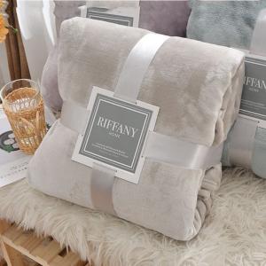 Custom Anti Pilling Fleece Hotel Blanket Hotel Room Blankets