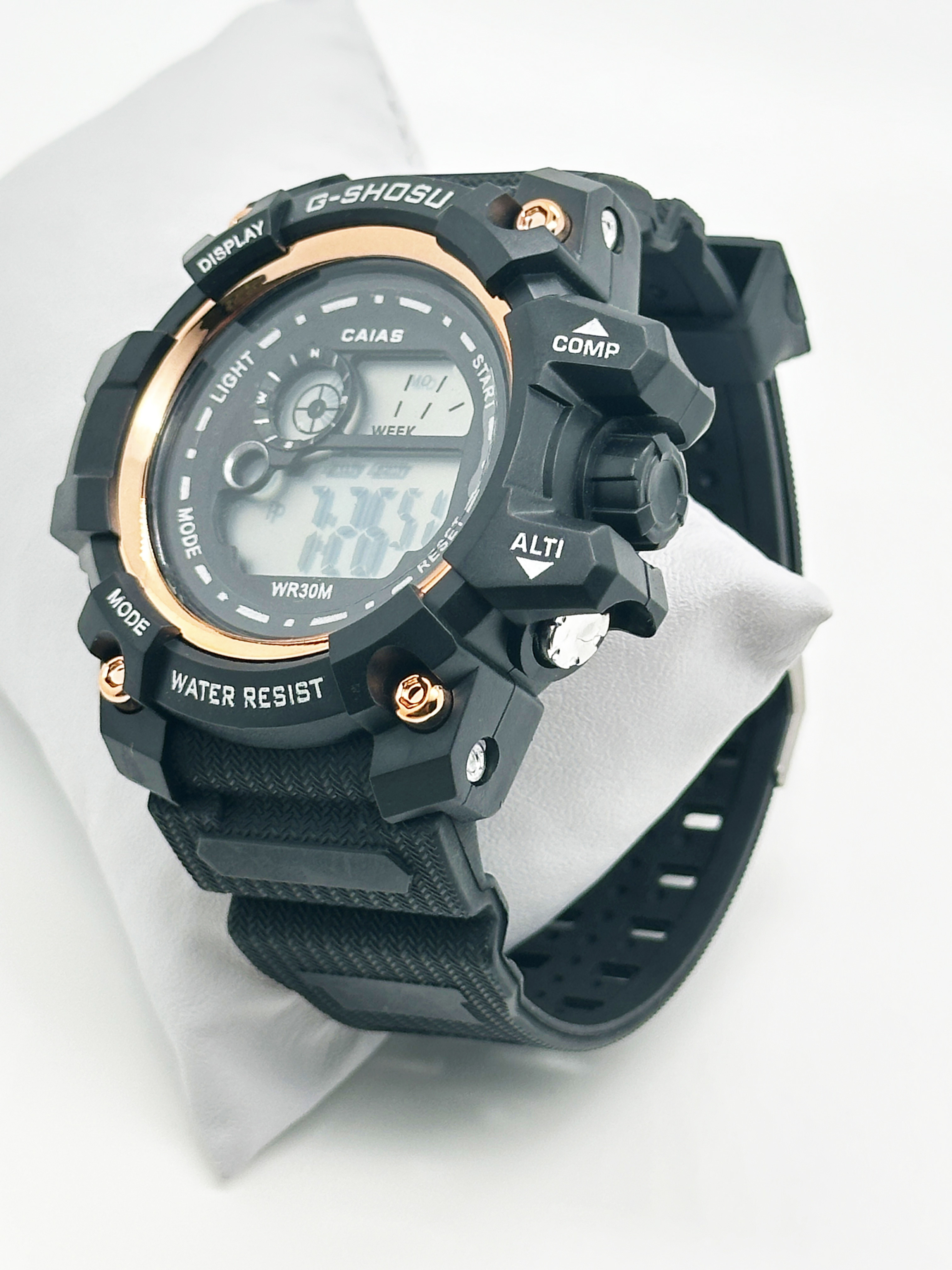 Digital Display Round Men Quartz Watch With Durable Buckle Clasp