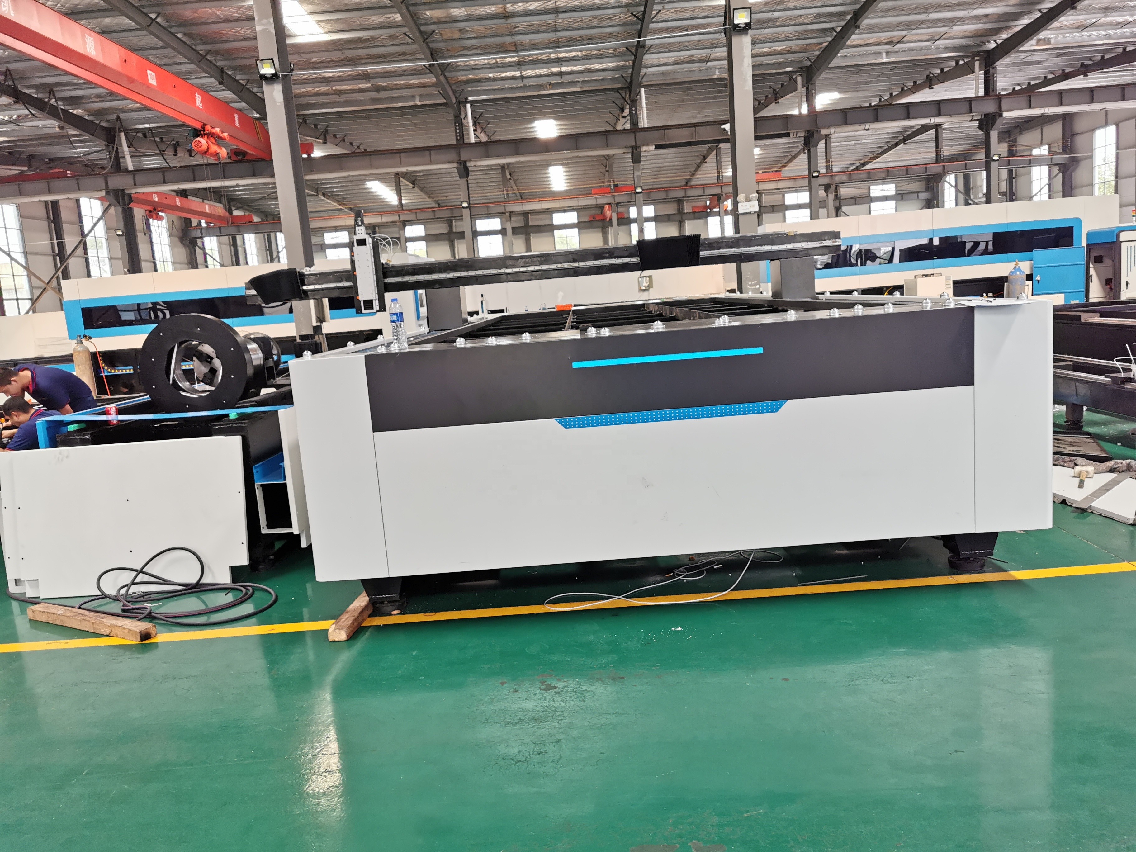 1325 1kw Pipe Tube CNC Laser Cutter Aluminum 4kw carbon 3kw 4000x2000mm