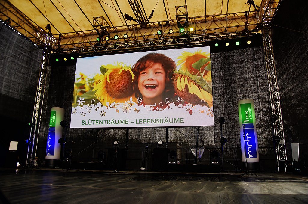 P3.91/P4.81 Outdoor HD Rental LED Display Screen (500*500mm)