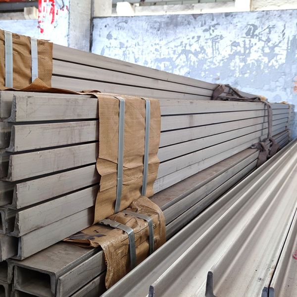 ISO9001 ASTM JIS 304 201 316L Stainless Steel Channel Hot Rolled 20mm 30mm Thickness For Industry