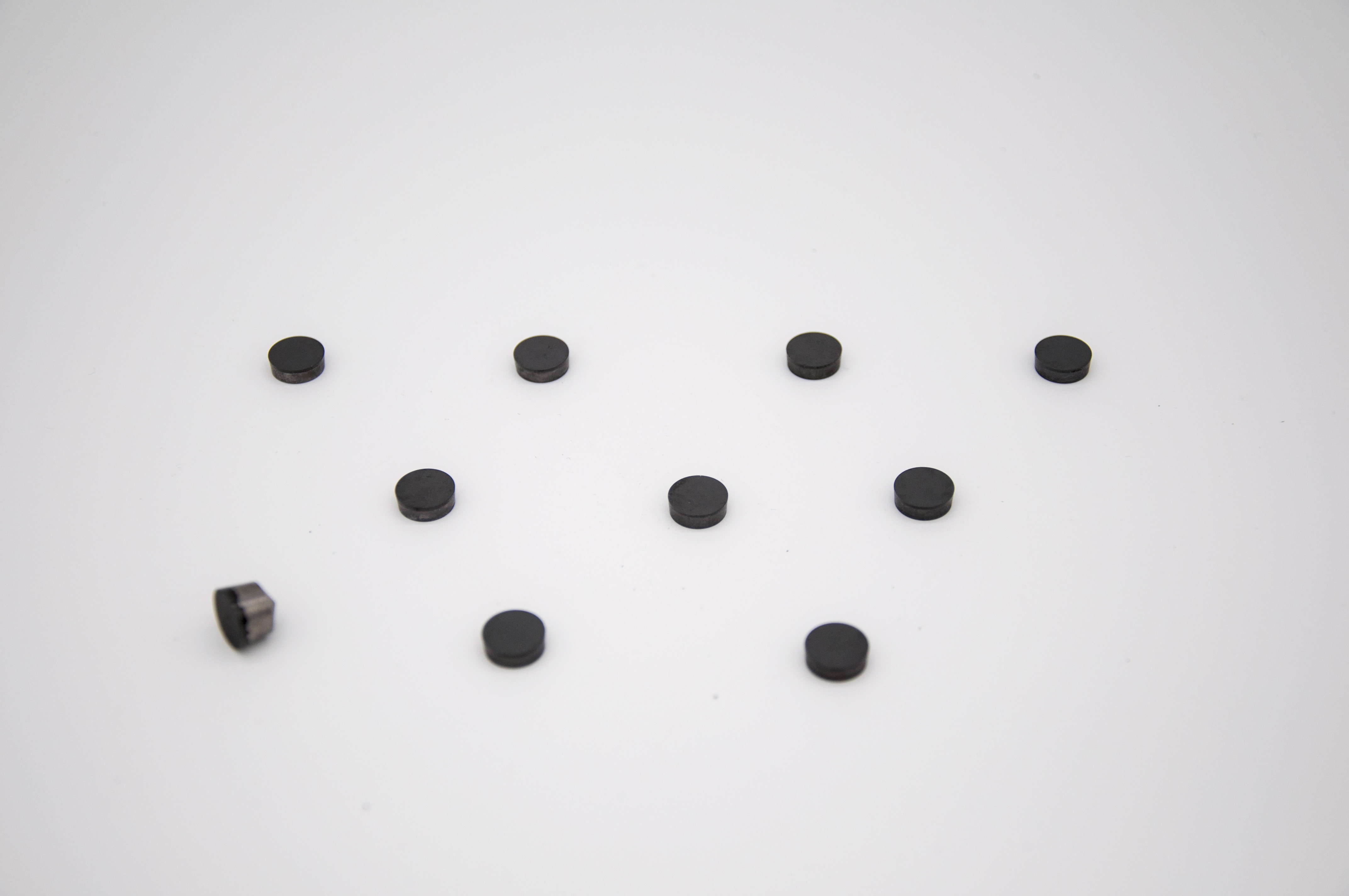 80% Concentration PCBN Inserts High Thermal Stability For Finishing