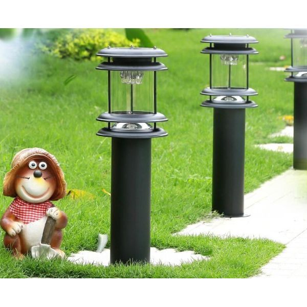 Iron LED Solar Garden Light Outdoor Landcape Pole Lawn Lamp