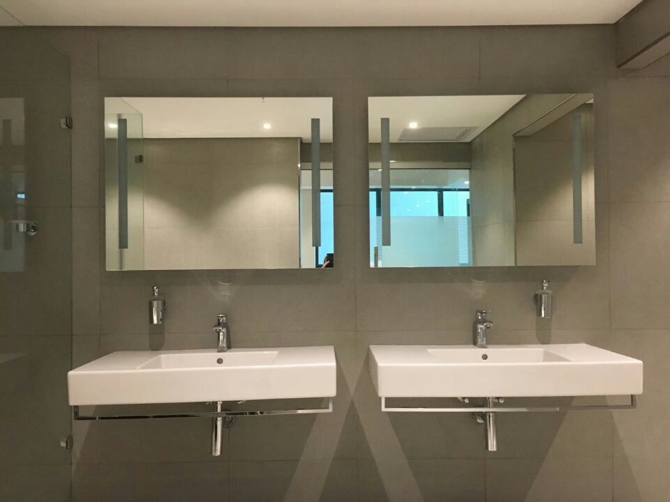 Rectangle Shape Design LED Magnifying Make Up Vanity Bath Mirror for Hotel and Home