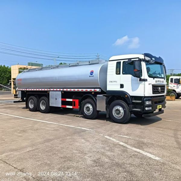 SINOTUICK 31Ton Heavy Duty Truck 27 Cbm Front Four Rear Eight Wheels Chemical Vehicle Special Truck Special Transport Truck