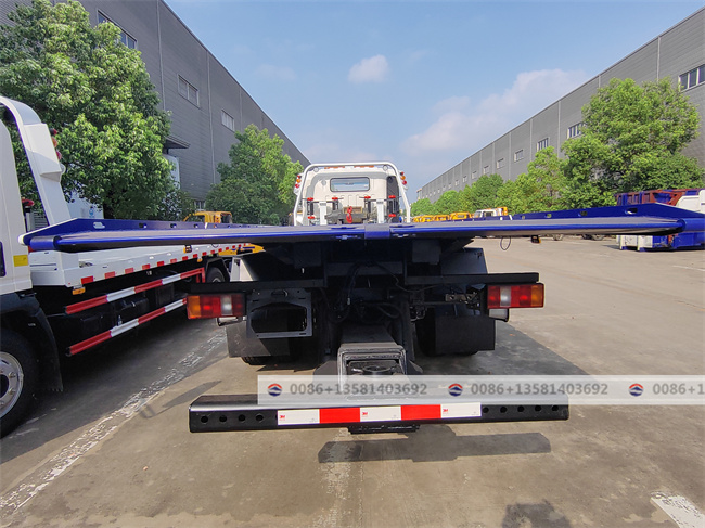 Factory Cheap One Tow Two 8ton 10ton Flat Bed Tow Wrecker Truck Body