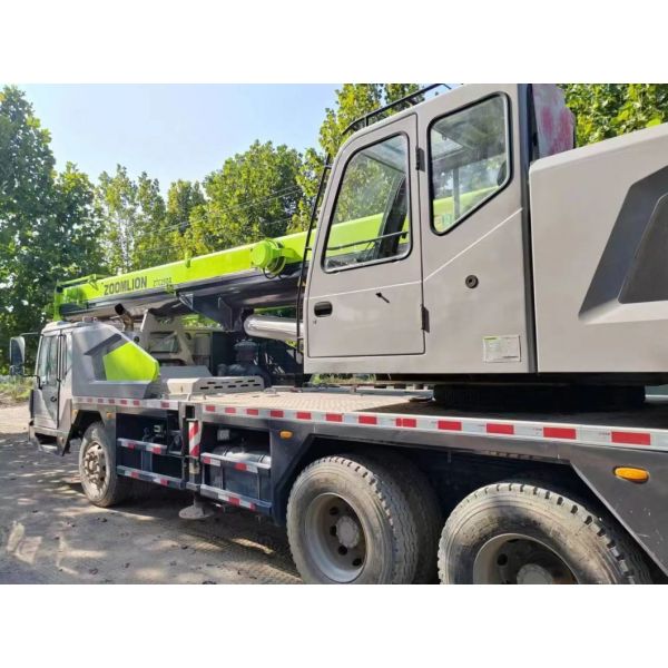 Special Offer 2020 Used Zoomlion 25 Ton Truck Crane with ISO9001 Certification