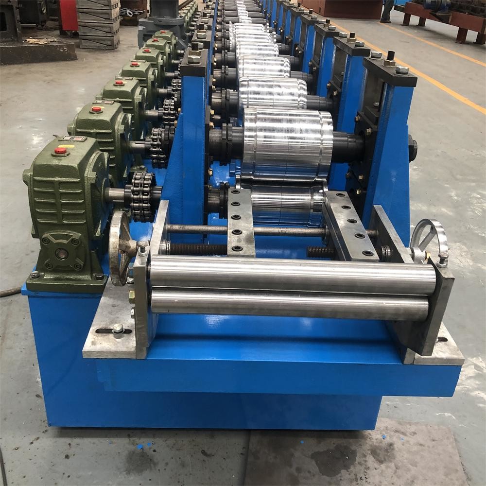 Perforated Flat Pack Container Beam Roll Forming Machine With Gcr15 Roller 10m/Min Speed