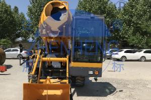 China Mobile Self Loading Concrete Mixer Truck High Efficiency For Urban Construction wholesale