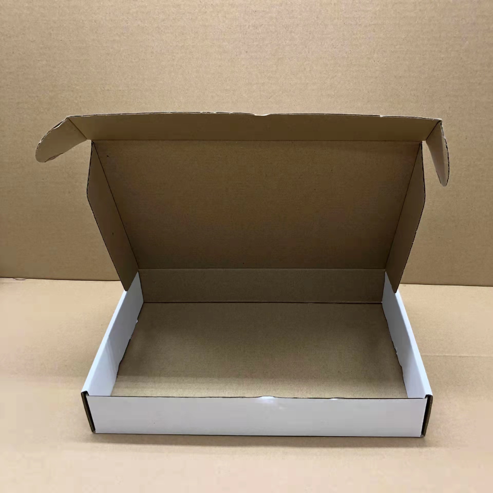 Factory customized wholesale design corrugated packaging shipping black mailer box with logo