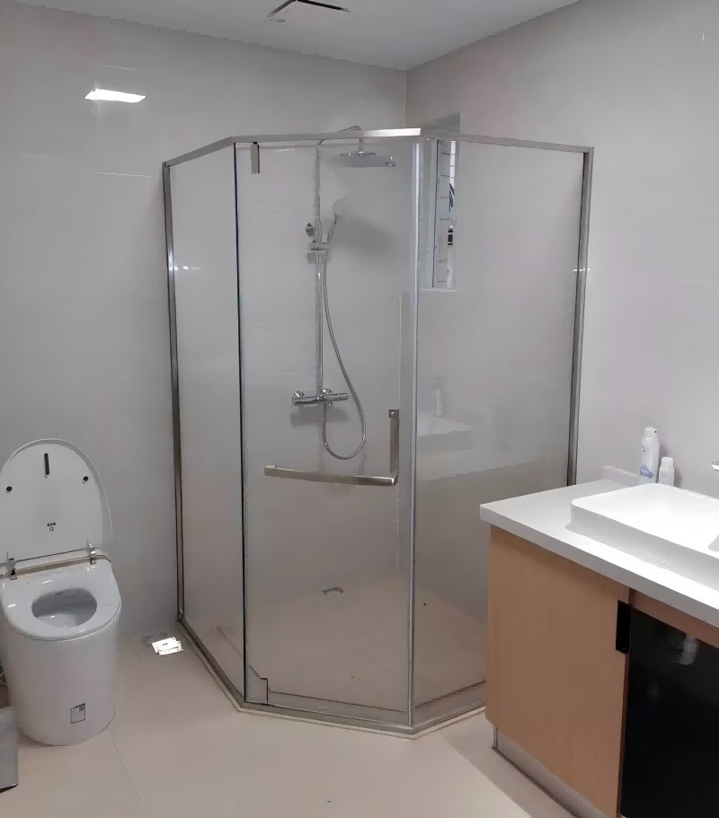 Diamond Shaped Shower Glass Wall Profile Erosion Resistant For Bathroom Partition
