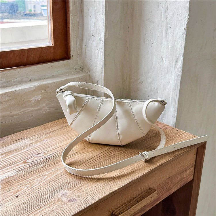 Lady Korean Shoulder Messenger Bag All Seasons Cute Dumpling Bag PU Leather Moon Bag