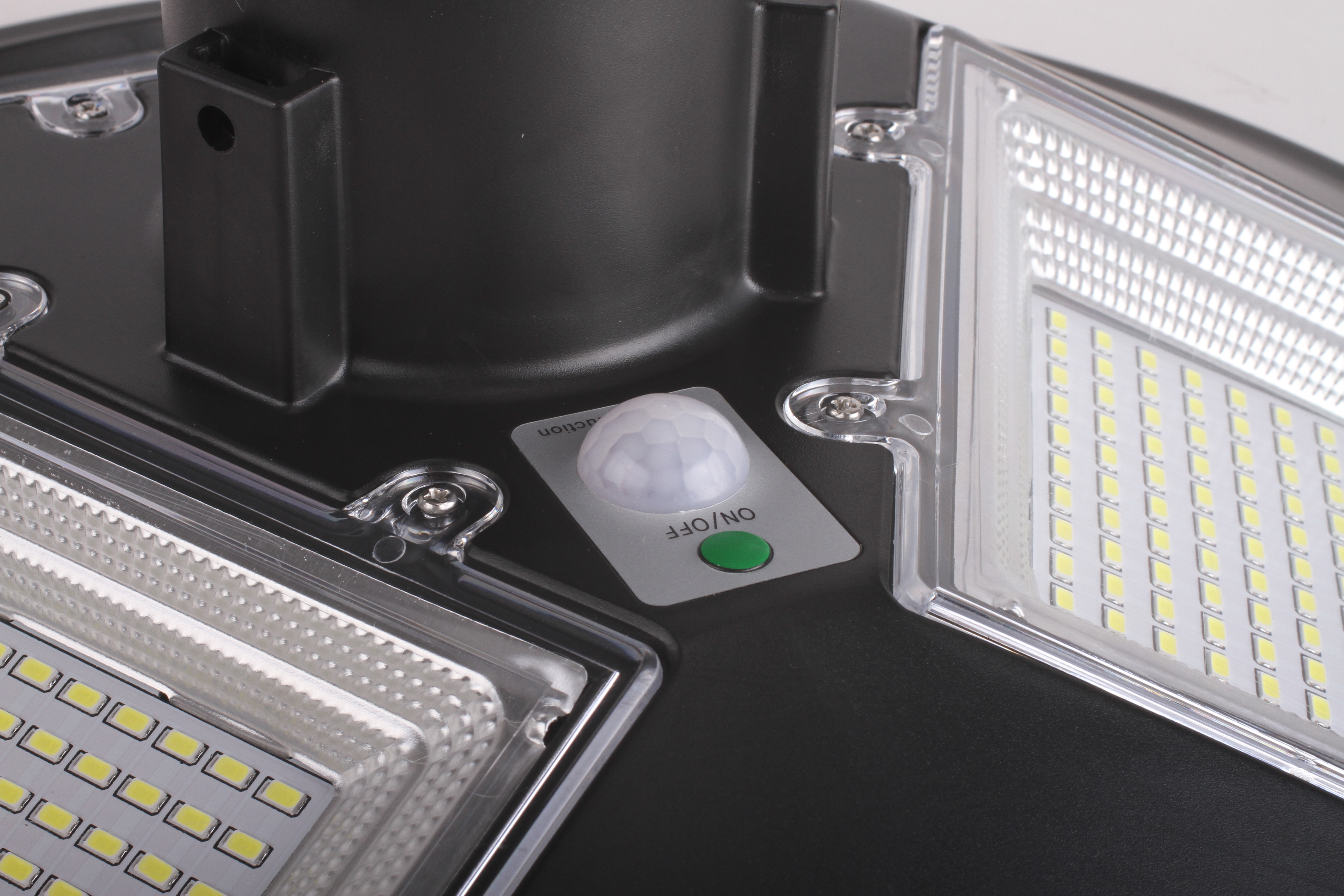 Waterproof UFO Round LED Solar Street Light 180 degree Beam angle
