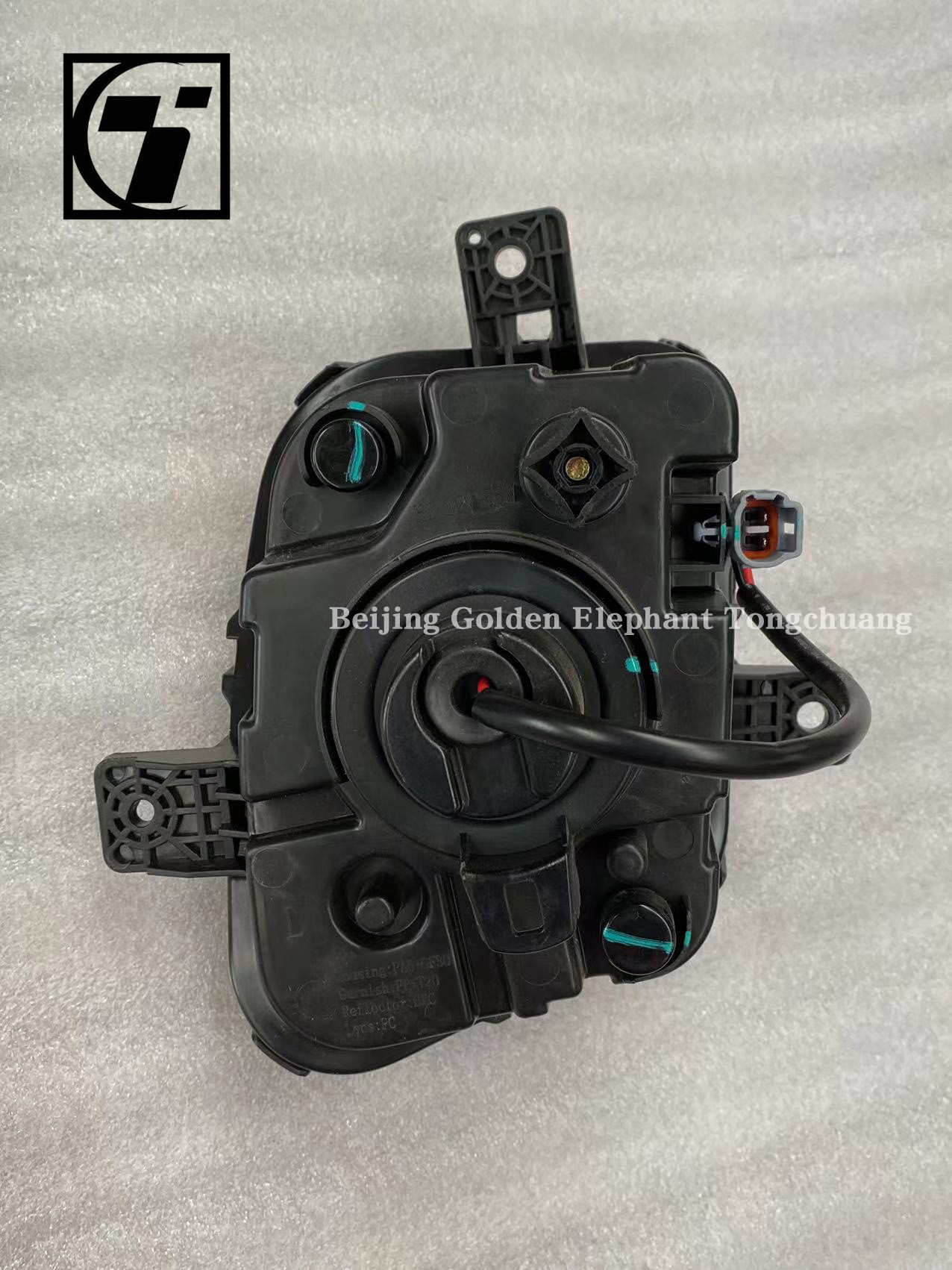 Foton Toano E/S Front Fog Light Assembly V1371020001A0 V1371020002A0 For Replace/Repair