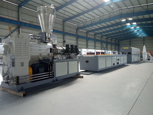 Quality Waterproof Wpc Decking Extrusion Line Saw Cutter Outdoor for sale