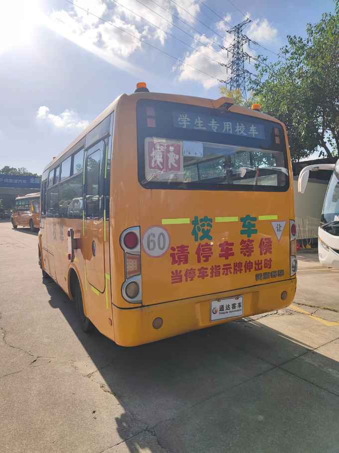 Diesel Used School Buses Vans 34 Seats 6880x2355x3030mm Dimension