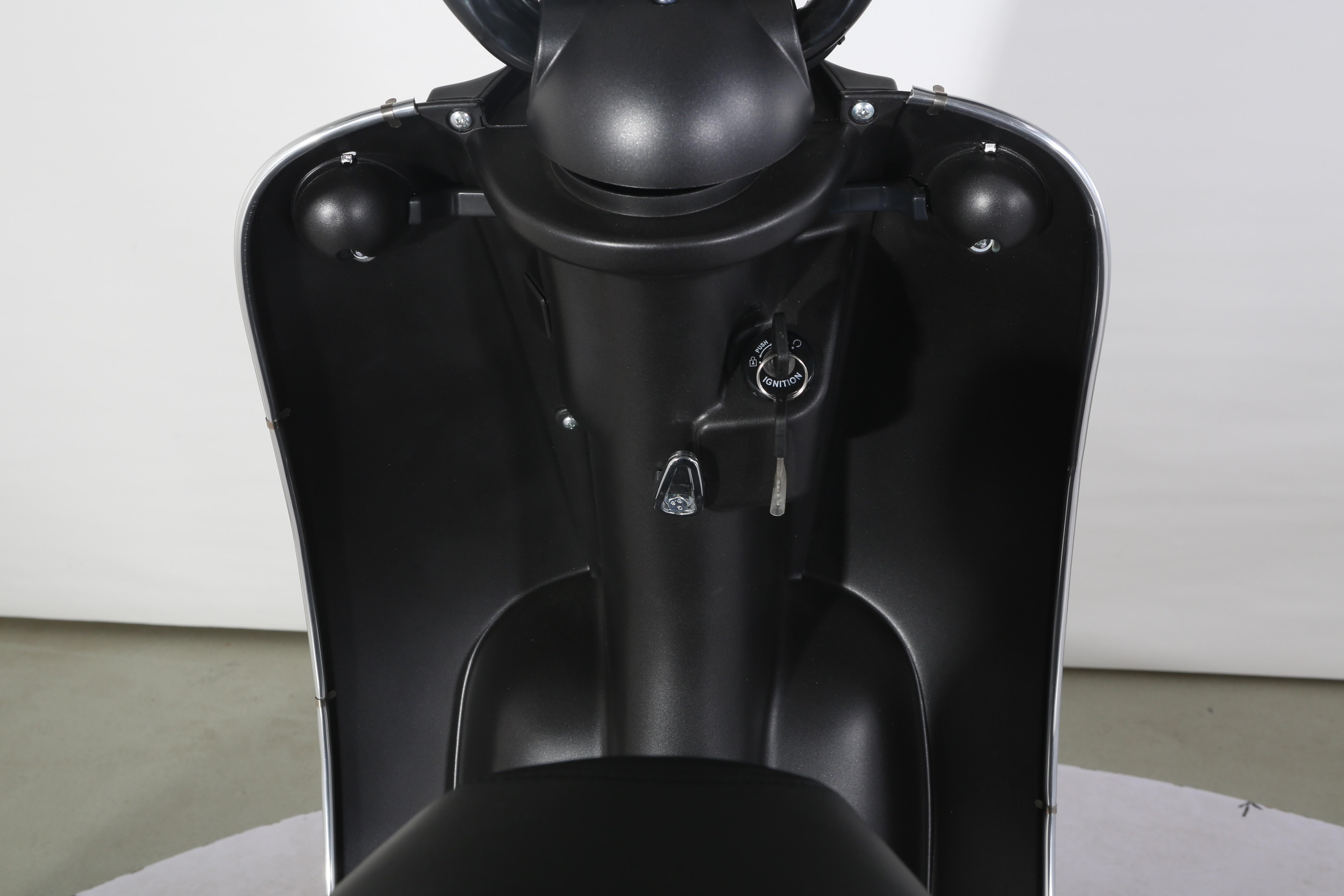 2000w Citycoco Electric Scooter 2 Seater EEC COC Vehicle Long Range 30 Mile Range