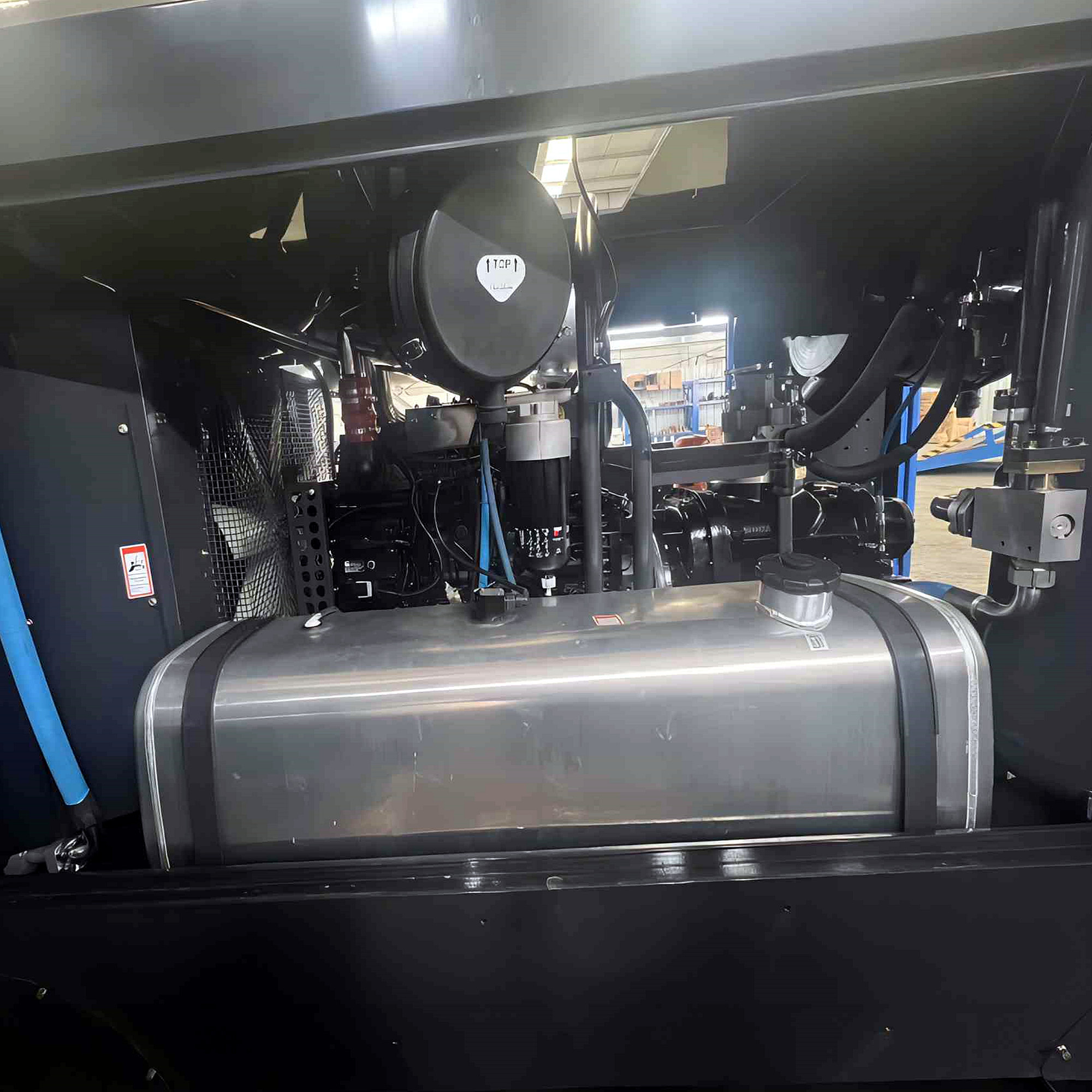 High Pressure Mining Diesel Engine Screw Air Compressor Machine