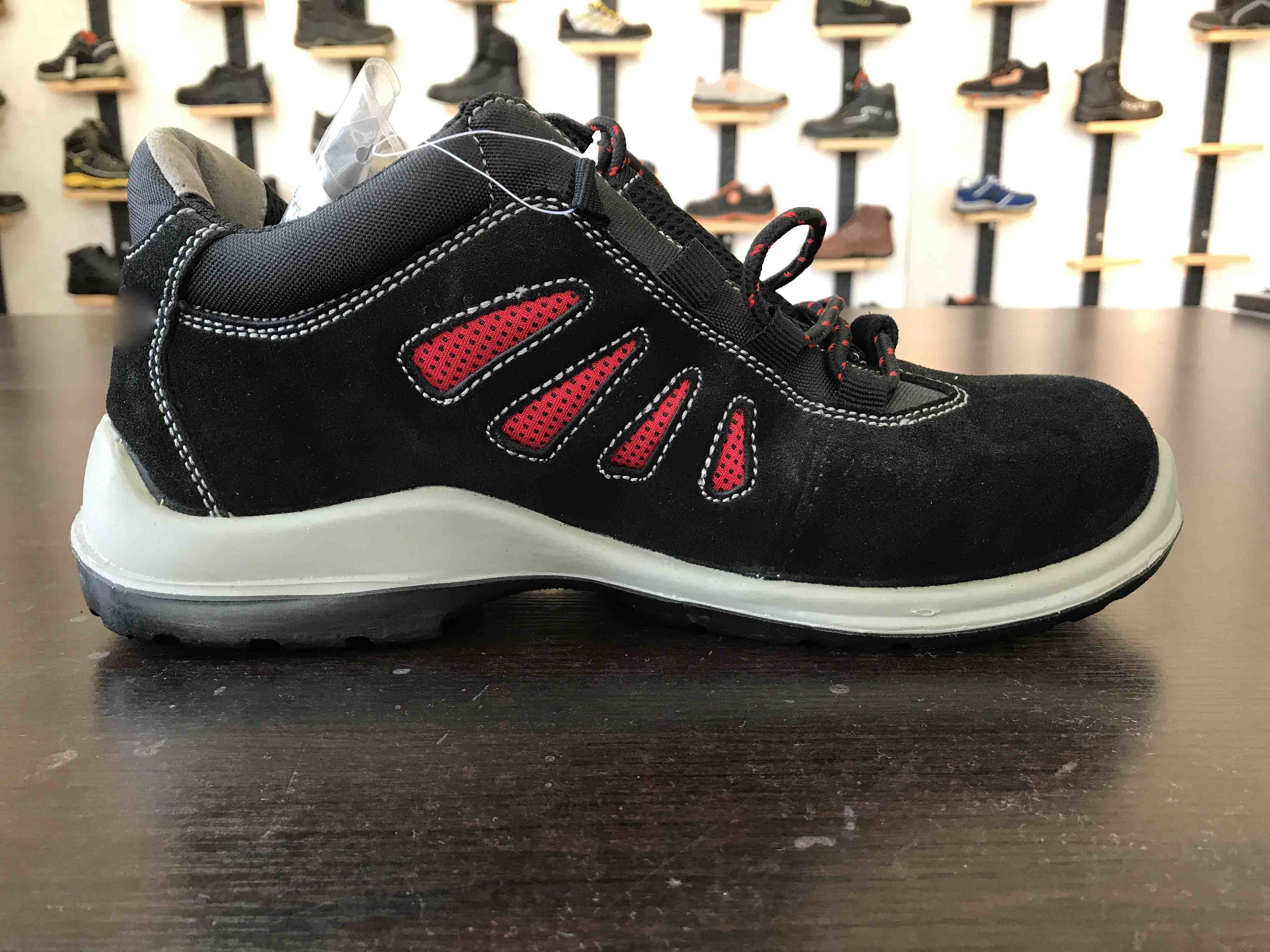 Eco Friendly Ladies Safety Shoes Oil Resistant Outsole Foot Protection