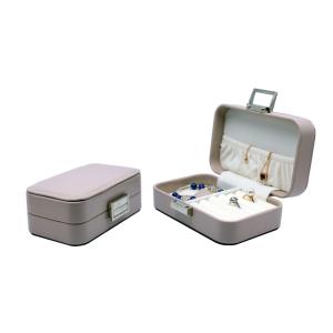 China Rectangle 17*9*5cm Portable Travel Jewelry Case wholesale