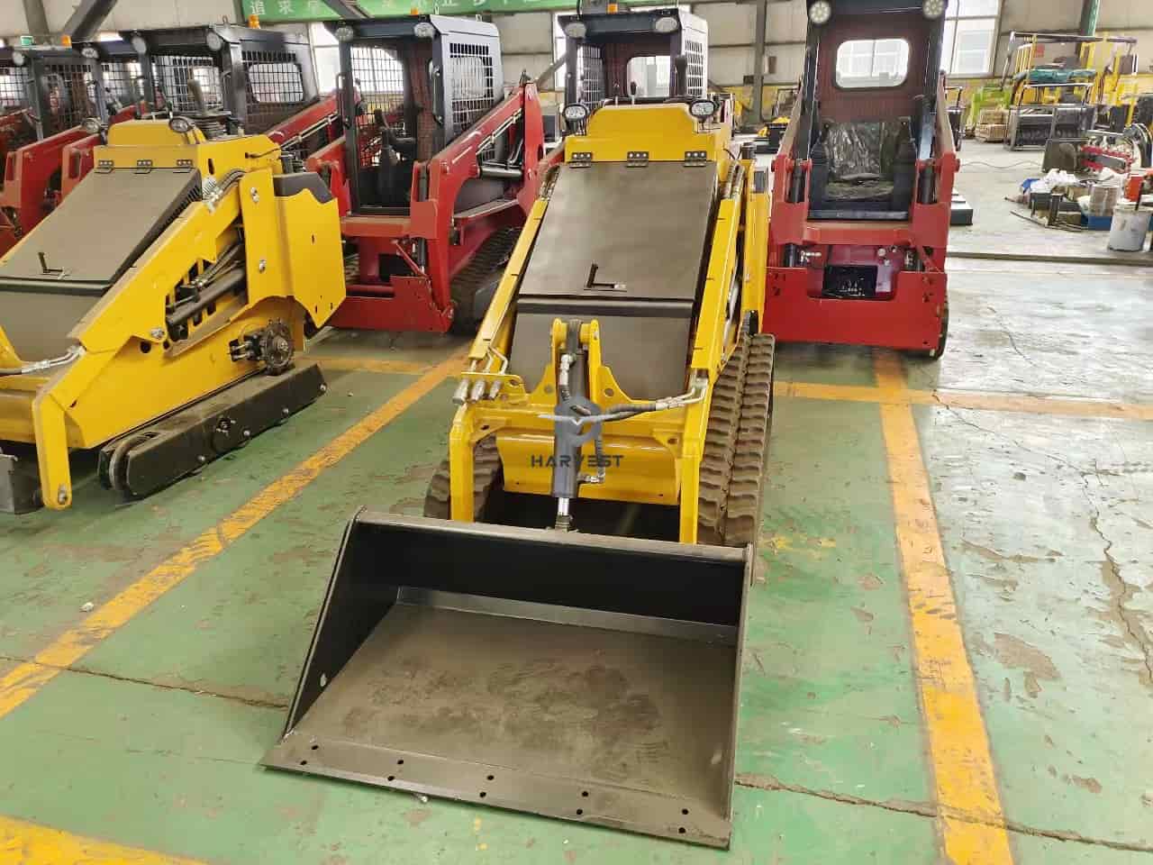Stand-on Skid Steer Loader LY850 with 0.2m3 bucket & Kubota engine Hot Sale