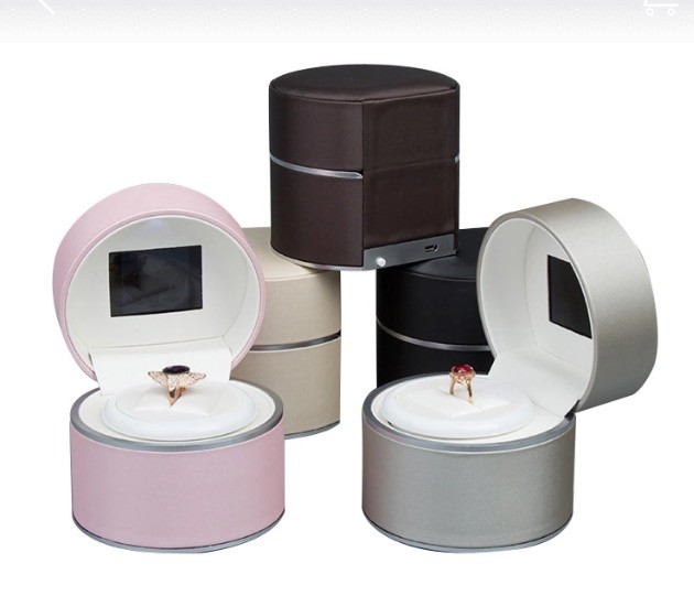 Portable Lcd Ring Box Convenient For Wedding 2.4 Inch TFT Screen