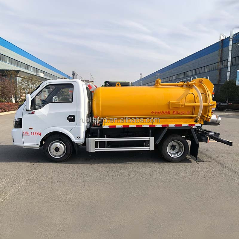 Factory DFAC DongFeng 2 CBM Small Mini Light Vacuum Suction Septic Sewage Suction Truck
