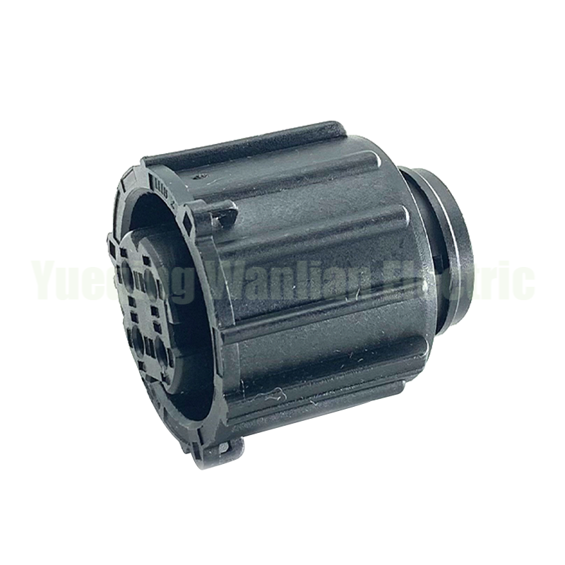 4 Pin 17984000002 Round Waterproof Automotive Electrical Plug Auto Cable Connector