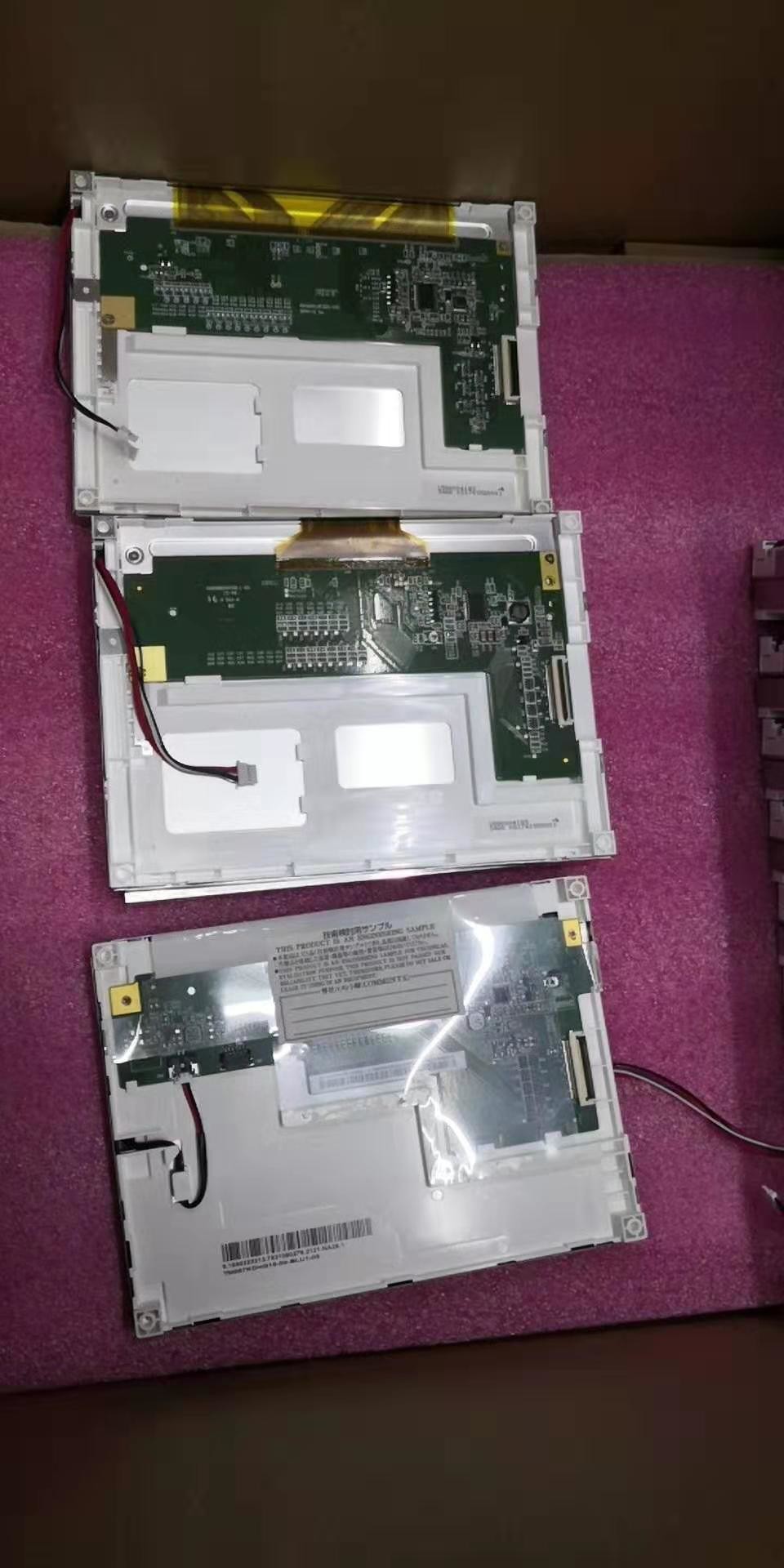 LP150E06-B3K4 LG 15 Inch 200CD/M2 30 Pin Tablet PC LCD Module