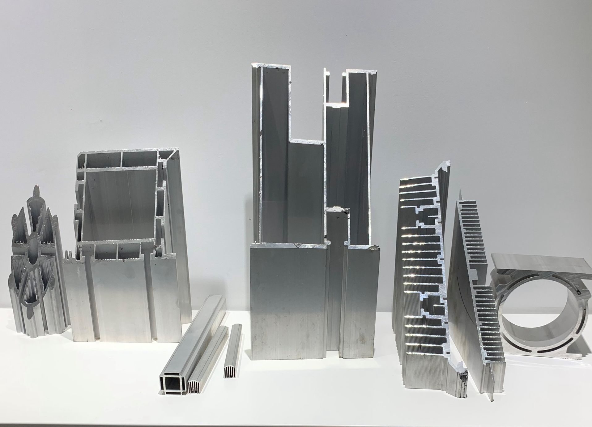 Bending Alloy Aluminum Extrusion Profiles Heat Sink Multipurpose