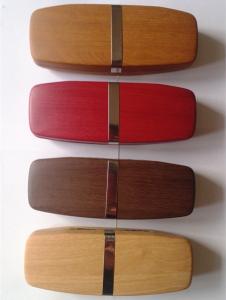 China Hot selling bamboo wooden leather-glasses cases with metal band in center wholesale