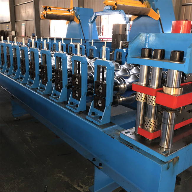 High Speed Metal Glazed Tile Roll Forming Machine 0.3-0.8mm Automatic For Roof Panel