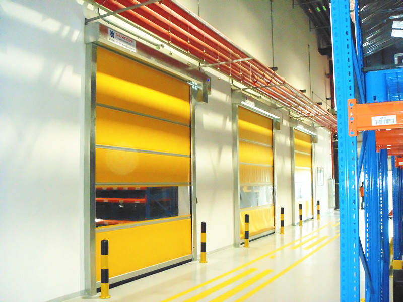 Industrial Colorful PVC High Speed Roll Up Door Stronger Wind Bar In External Area