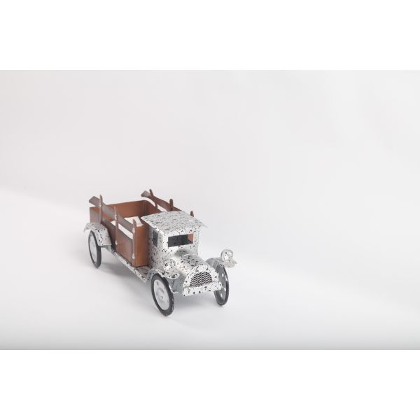 Garden Ornaments Style Metal Garden Ornaments Environmental Protection Trucks OEM