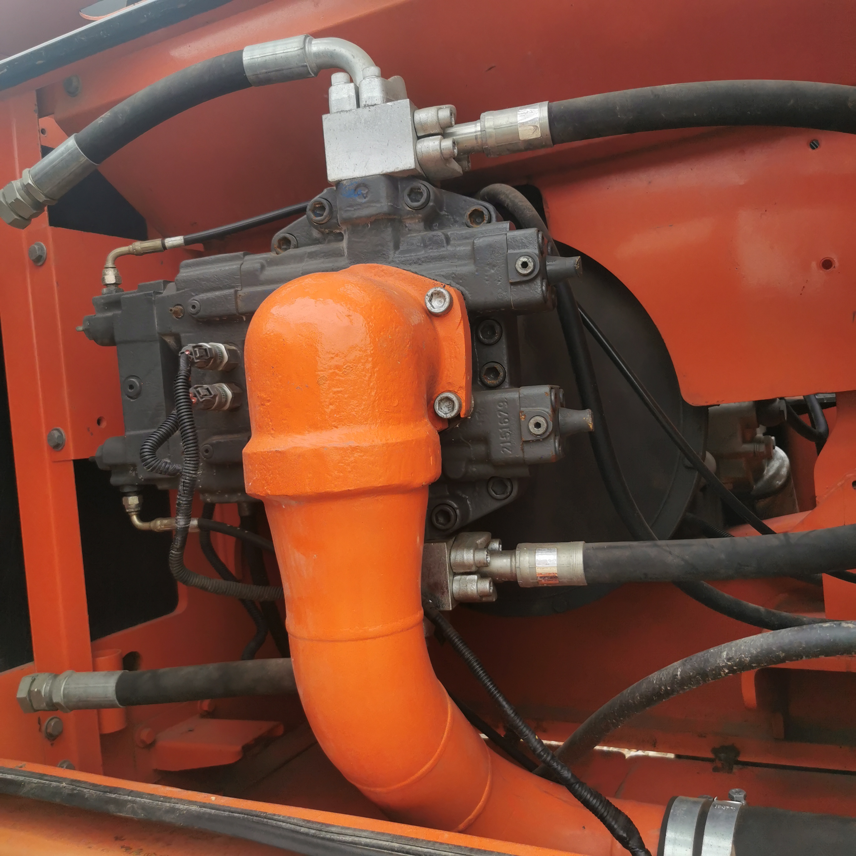 Low Working Hours Doosan DH420LC-7 Excavator with 218KW Power and 1.9m3 Bucket Capacity