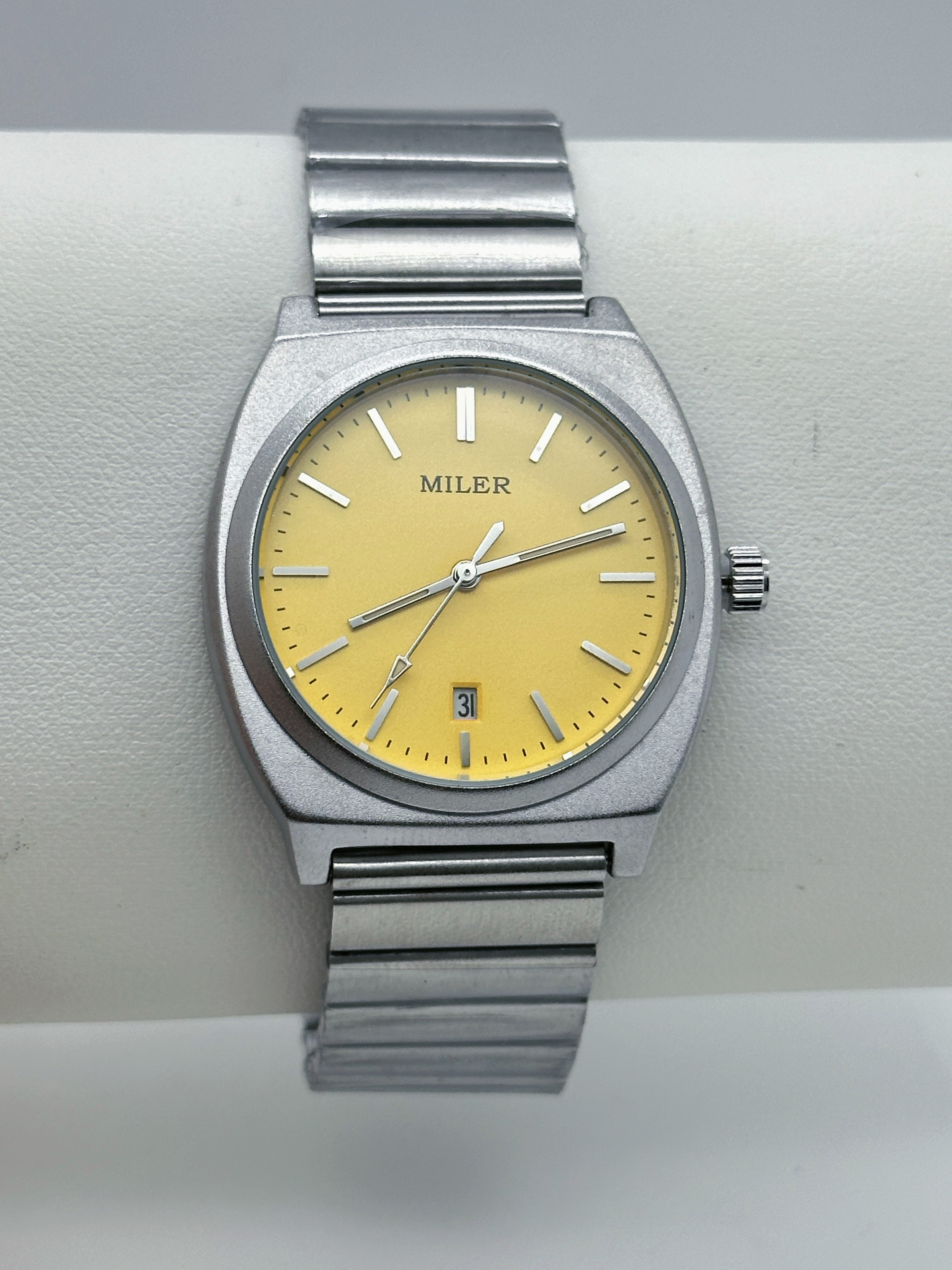 Classic Analog Stainless Steel Strap Watch Round Luminous Dial Mens Silver Strap Watch