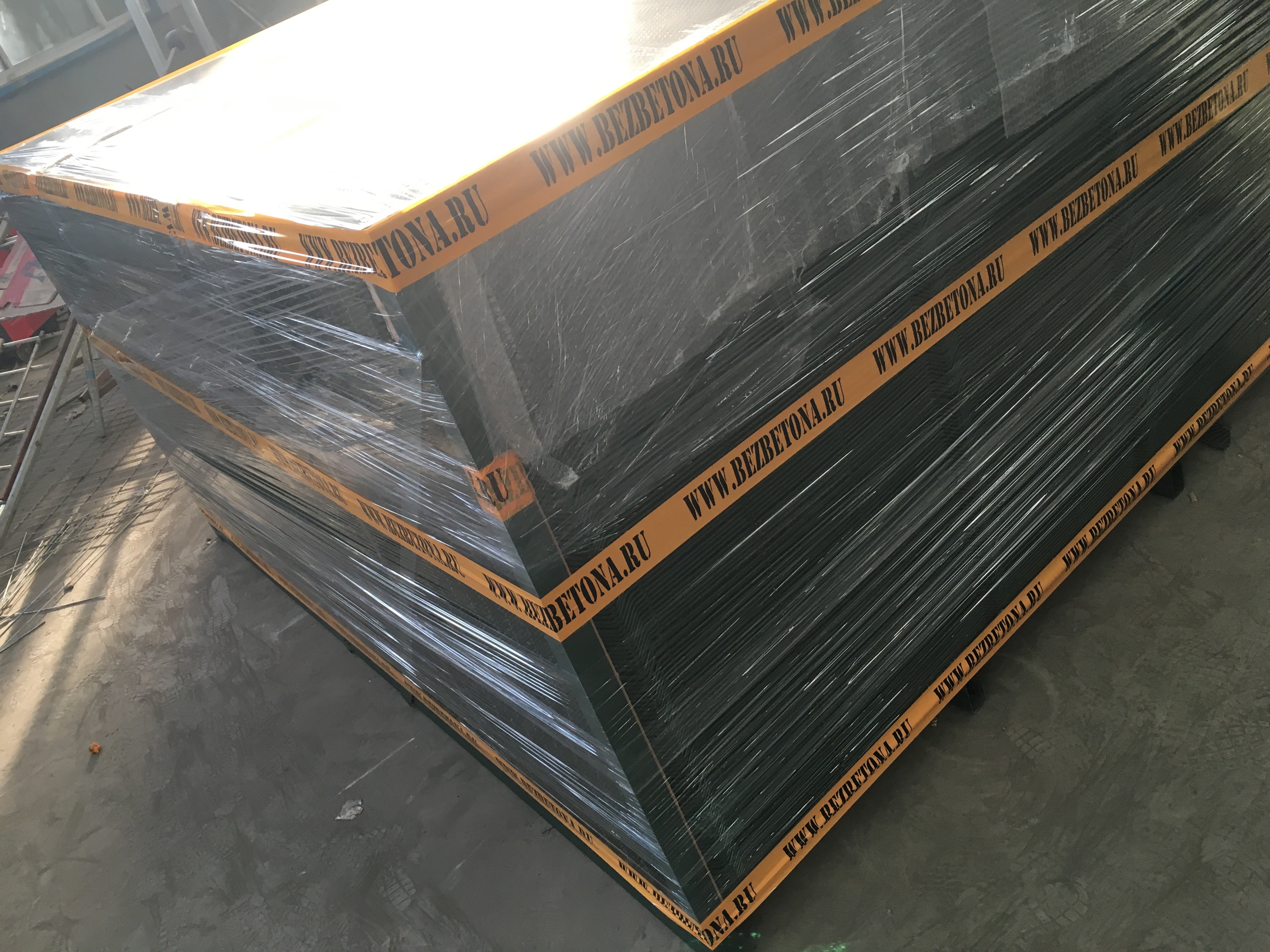 weld mesh fence panels supplier