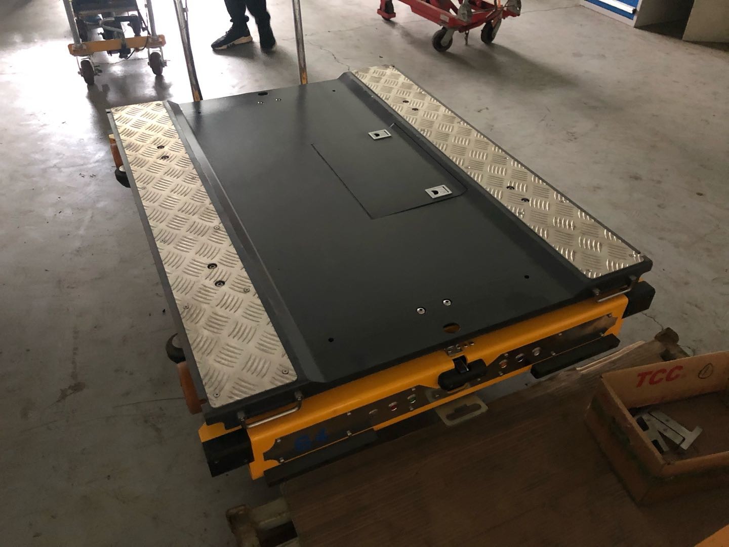 Steel Heavy Duty Radio Shuttle Racking System Adjustable Space Saving