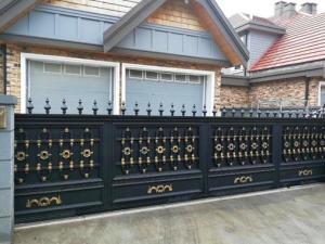China Ornamental Cast Iron Fence Climate Resistance / Outdoor Spearhead Fence wholesale