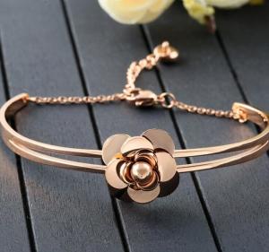 China Camellia Bracelet 18K Plating Stainless Steel Brangle Adjustable Size Bracelet wholesale