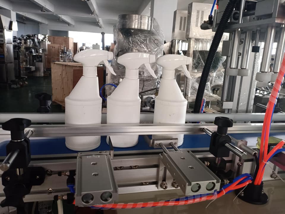 Pneumatic Tabletop Automatic Bottle Capping Machine For Plastic Bottle Jar