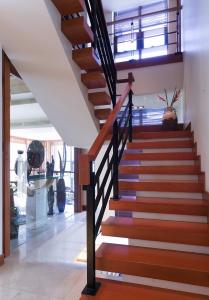 China Erosion Resistance Cast Iron Stair Railing Strong Structure Beautiful Elegance wholesale