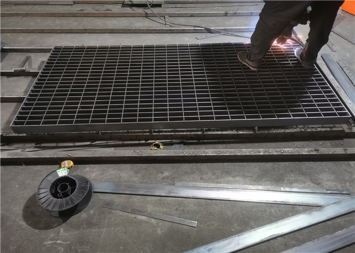 Stainless Steel 316 Galvanized Bar Grating Non Flammable metal grating platform