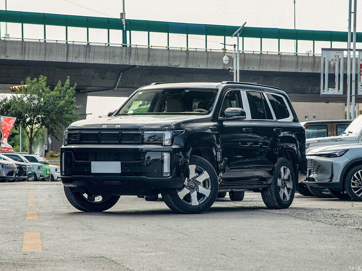 BJ60 New Large 4WD SUV With 48V Light Mixed System 1.5T Maximum 188 Horsepower Gas Car 7 Seats With Max Speed 180KM/H