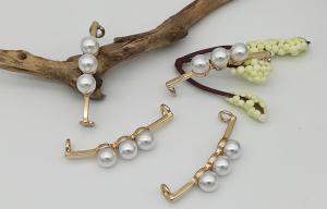 China Wear Belt Simple Style Shoe Zinc Alloy Ladies Shoe Clips With Pearl Size 45*7cm wholesale