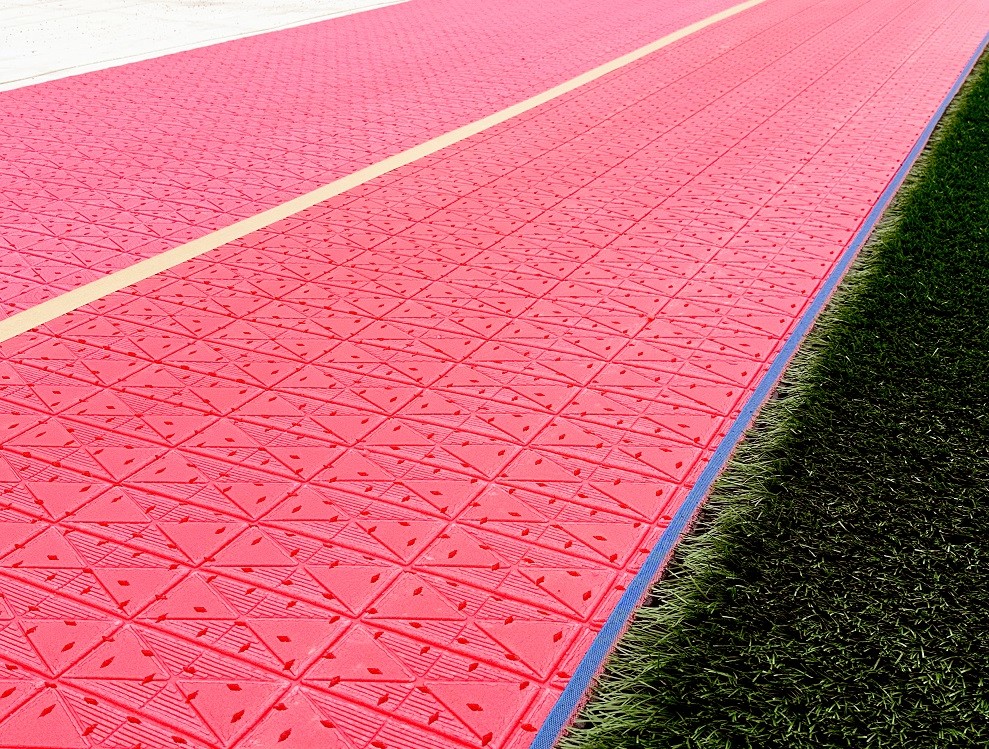 Weather Resistance Shock Pad For Artificial Turf Lawn Solution For EN15330 FIFA 2024 Sports Fields Construction