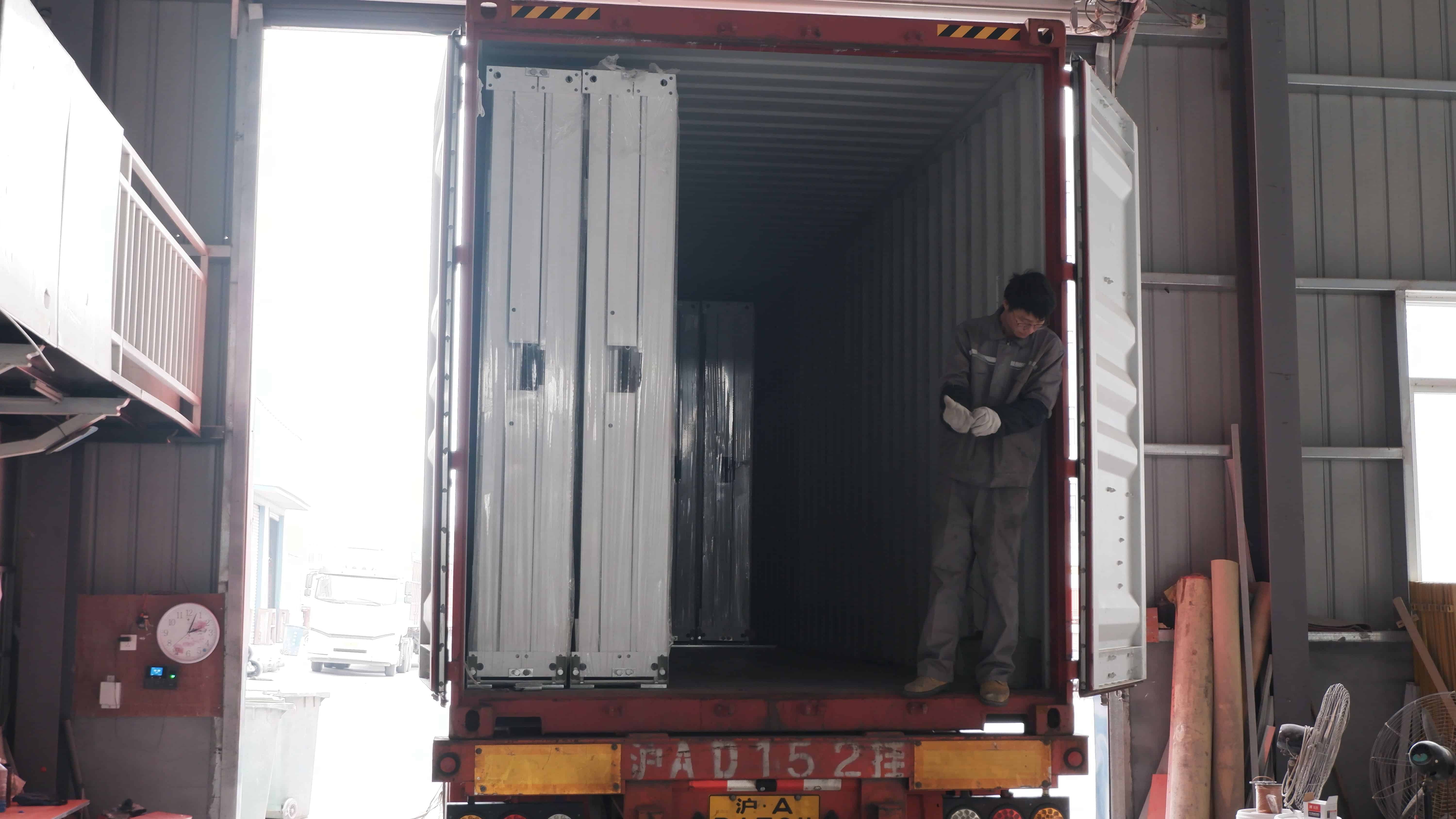 Prefab Grande Folding Container House 40ft Innovative Waterproof Design