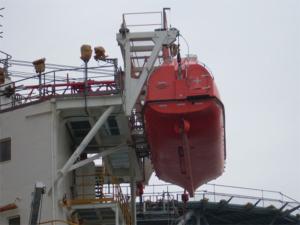 China SOLAS Approved 35Persons Offshore Oil Platform Type Totally Enclosed Life Boat wholesale