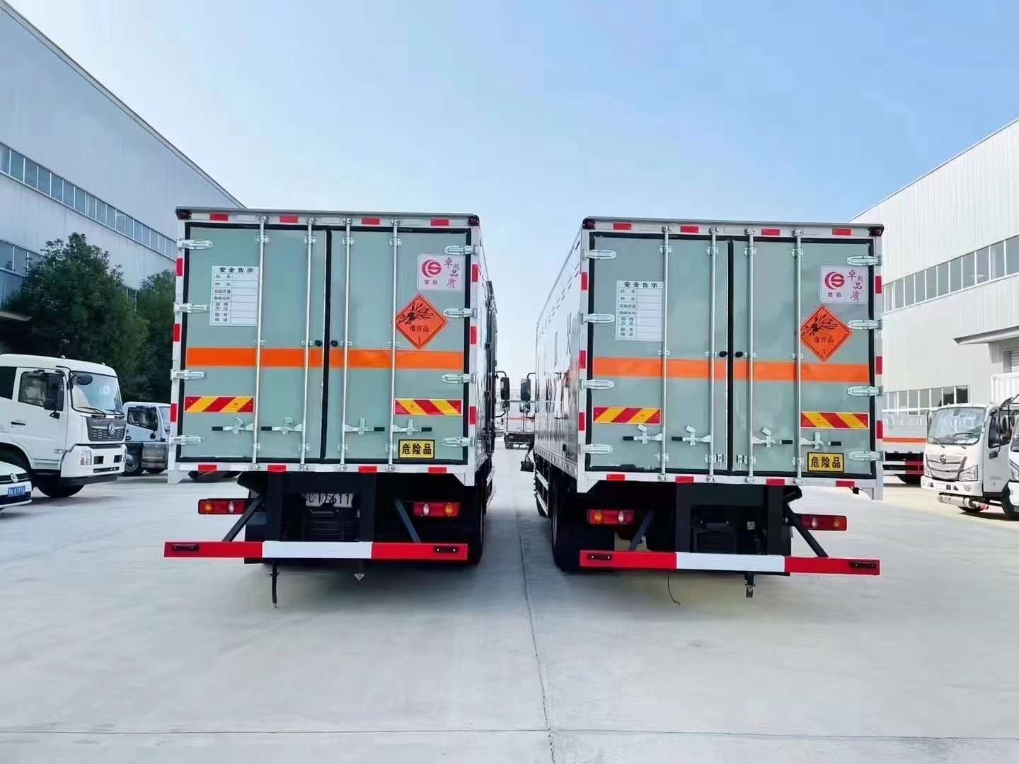 HOWO 4 * 2 Explosive Equipment Transport Vehicle Explosive Transport Vehicle Dangerous Goods Transport Vehicle