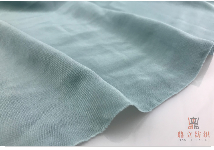 52% Ployester 48% Rayon Plain Tr Suiting Fabric 90gsm Woven Shirt Fabric